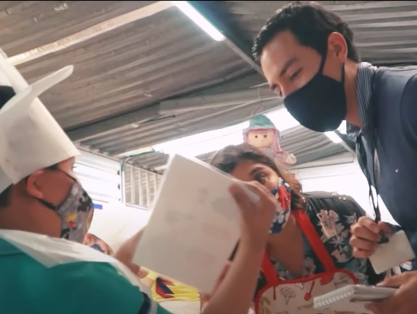 taller con niños para estudiar la consti juntos