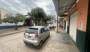 Una casa al lado de un coche

El contenido generado por IA puede ser incorrecto.